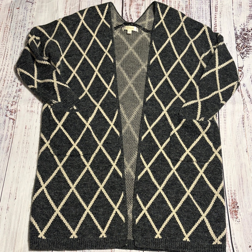 La Vie 89 long warm cardigan - size M/L Open front with 2 front pockets